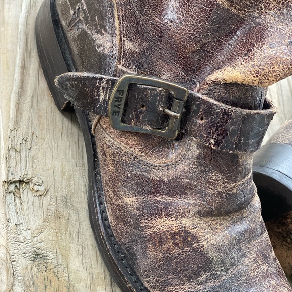 🔥 FRYE DISTRESSED BOOTS 🔥 - Picture 8 of 10